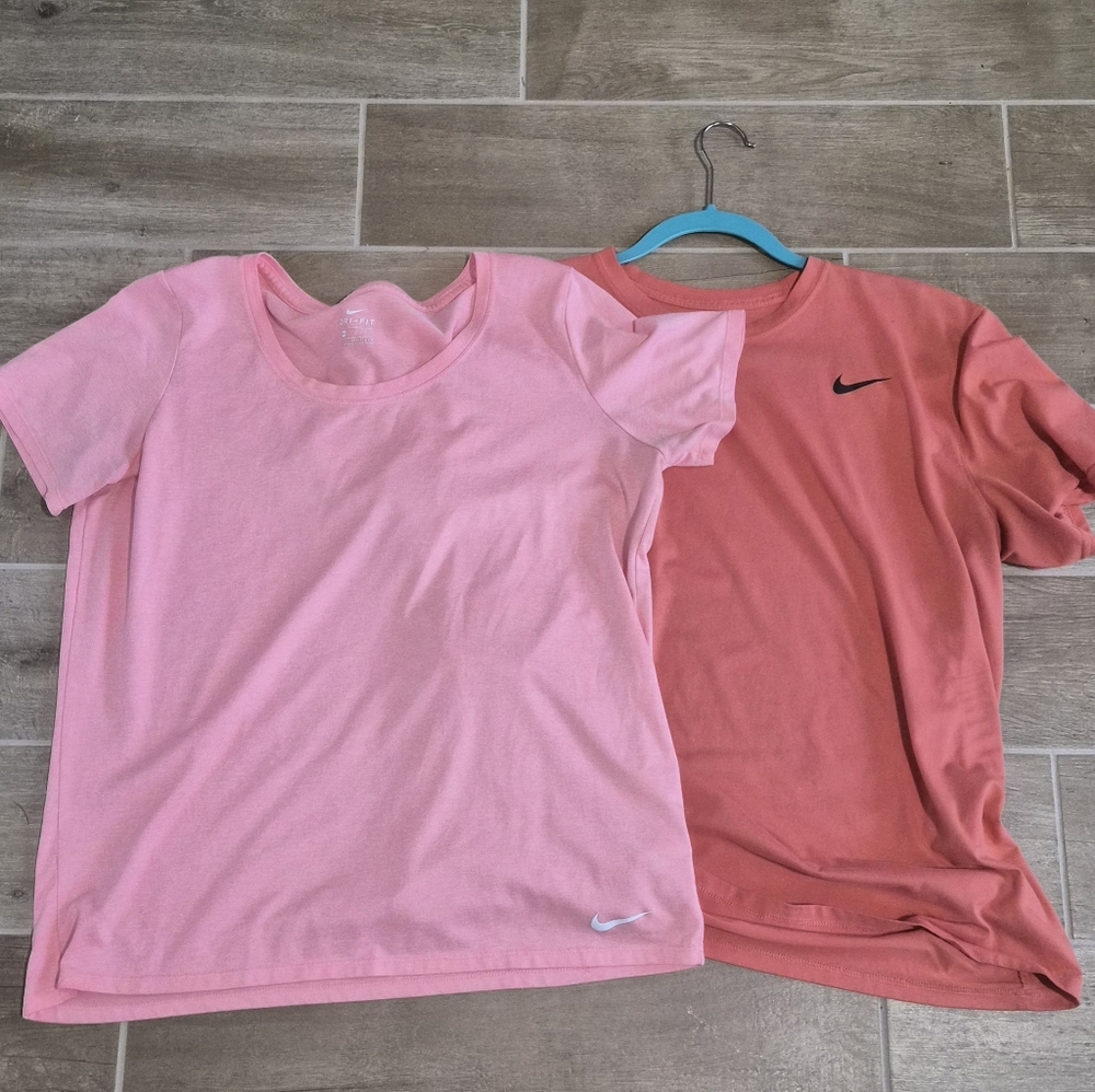 Nike Womens' Pink & Coral Short Sleeve Tees